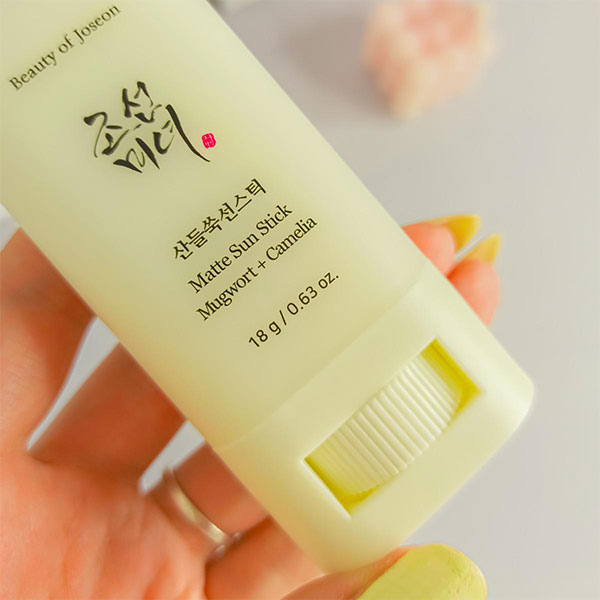 ضدآفتاب استیکی پوست چرب بیوتی آف جوسان SPF50 - Image 2