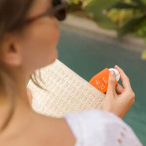 ضد آفتاب اون Avene مدل رفلکس سولار SPF 50 حجم 30 میل